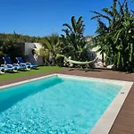 Seabreeze- Sea View-near ゲストハウス 4*