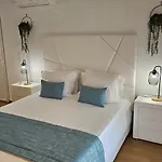 Seabreeze- Sea View-near 4*