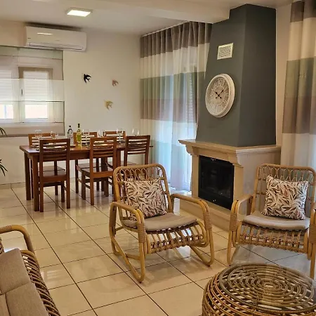 Holiday home Seabreeze- Sea View-heated Pool-near
