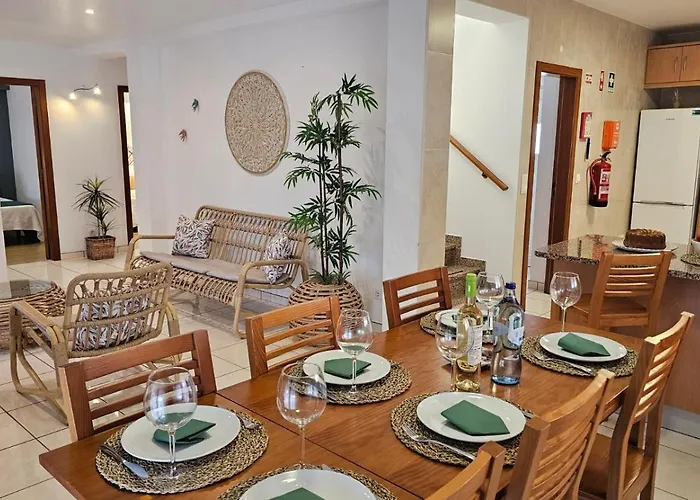 Seabreeze- Sea View-near 4*